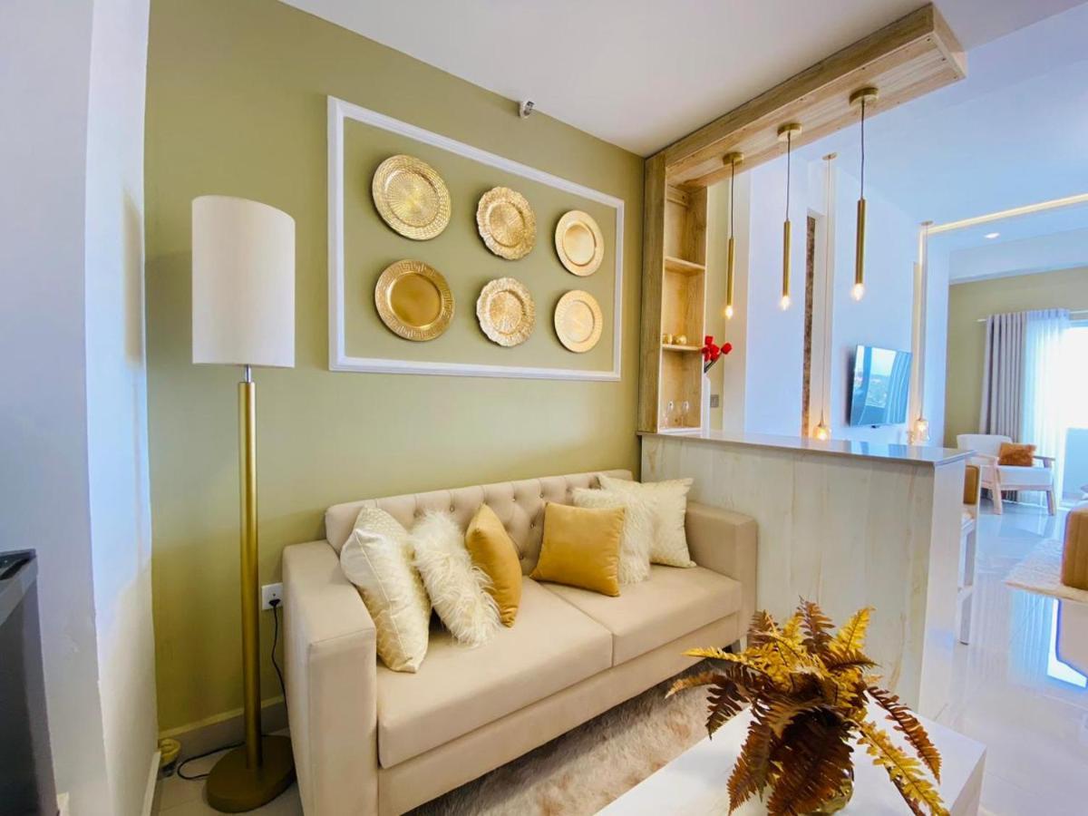 Ocean Breeze - Udaya Luxury Apartments Negombo Esterno foto