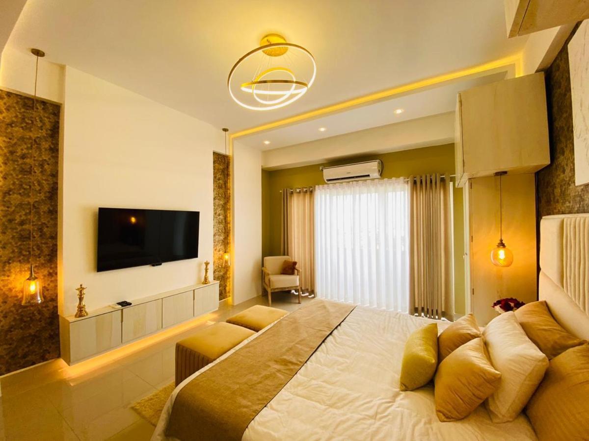 Ocean Breeze - Udaya Luxury Apartments Negombo Esterno foto