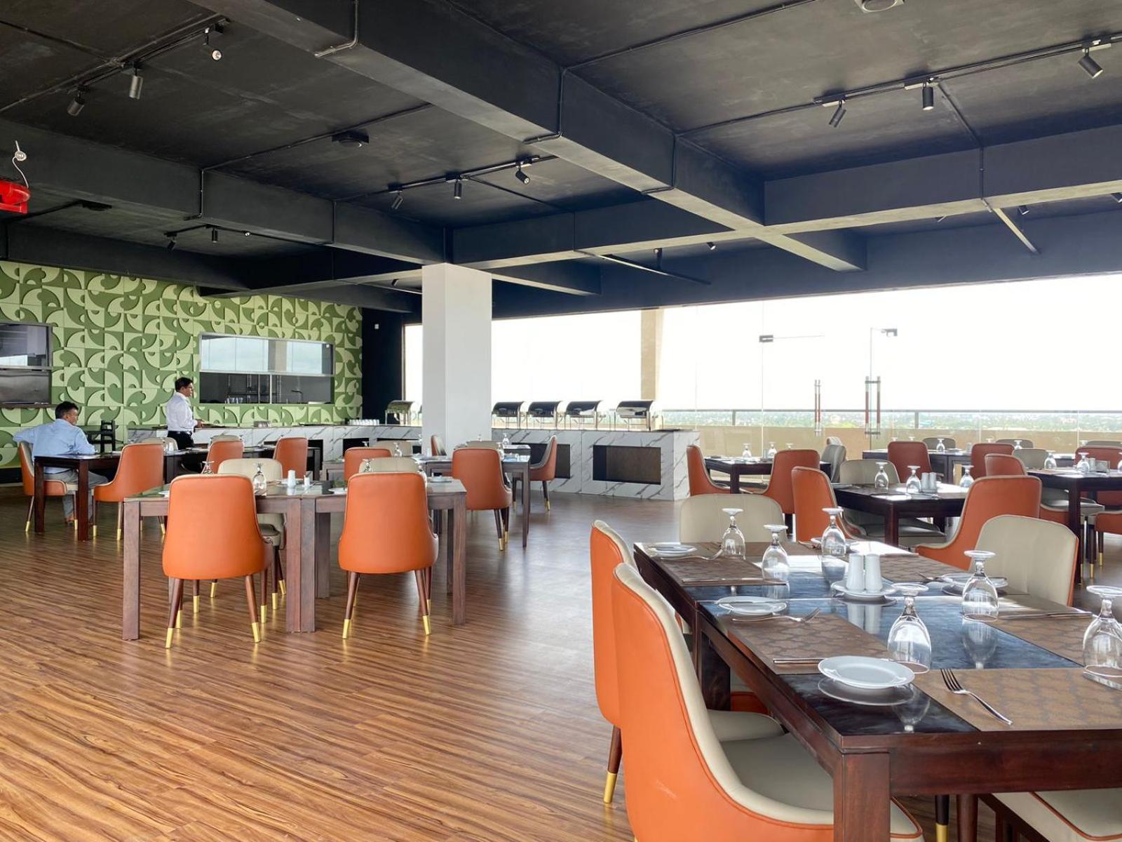 Ocean Breeze - Udaya Luxury Apartments Negombo Esterno foto