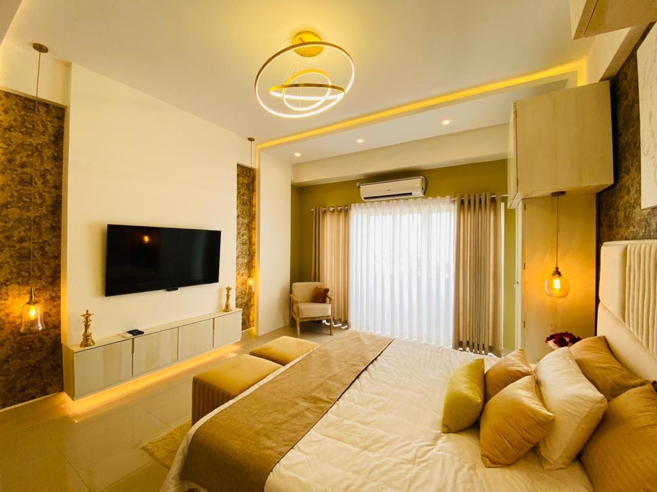 Ocean Breeze - Udaya Luxury Apartments Negombo Esterno foto